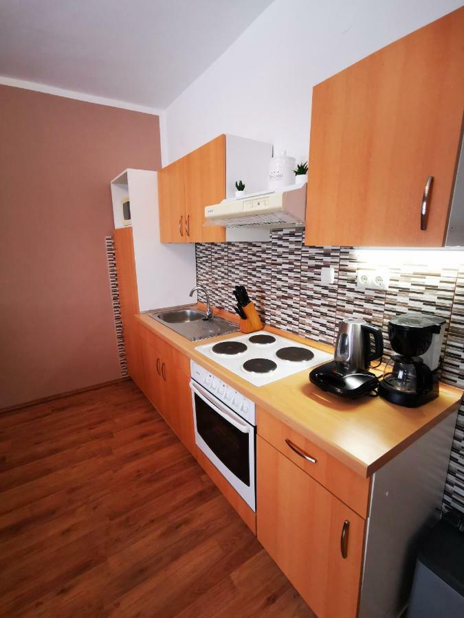 Apartmani Franciska Раб Екстериор снимка